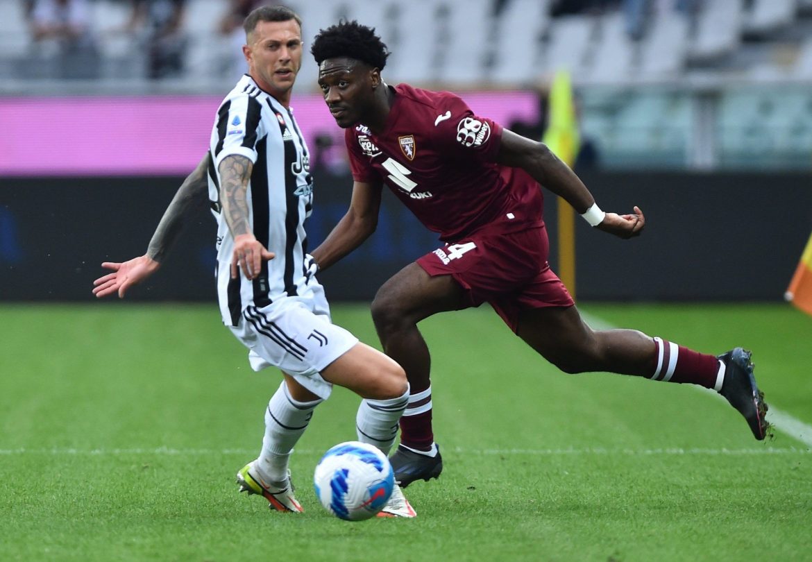 West Ham: Sheth drops Aina update