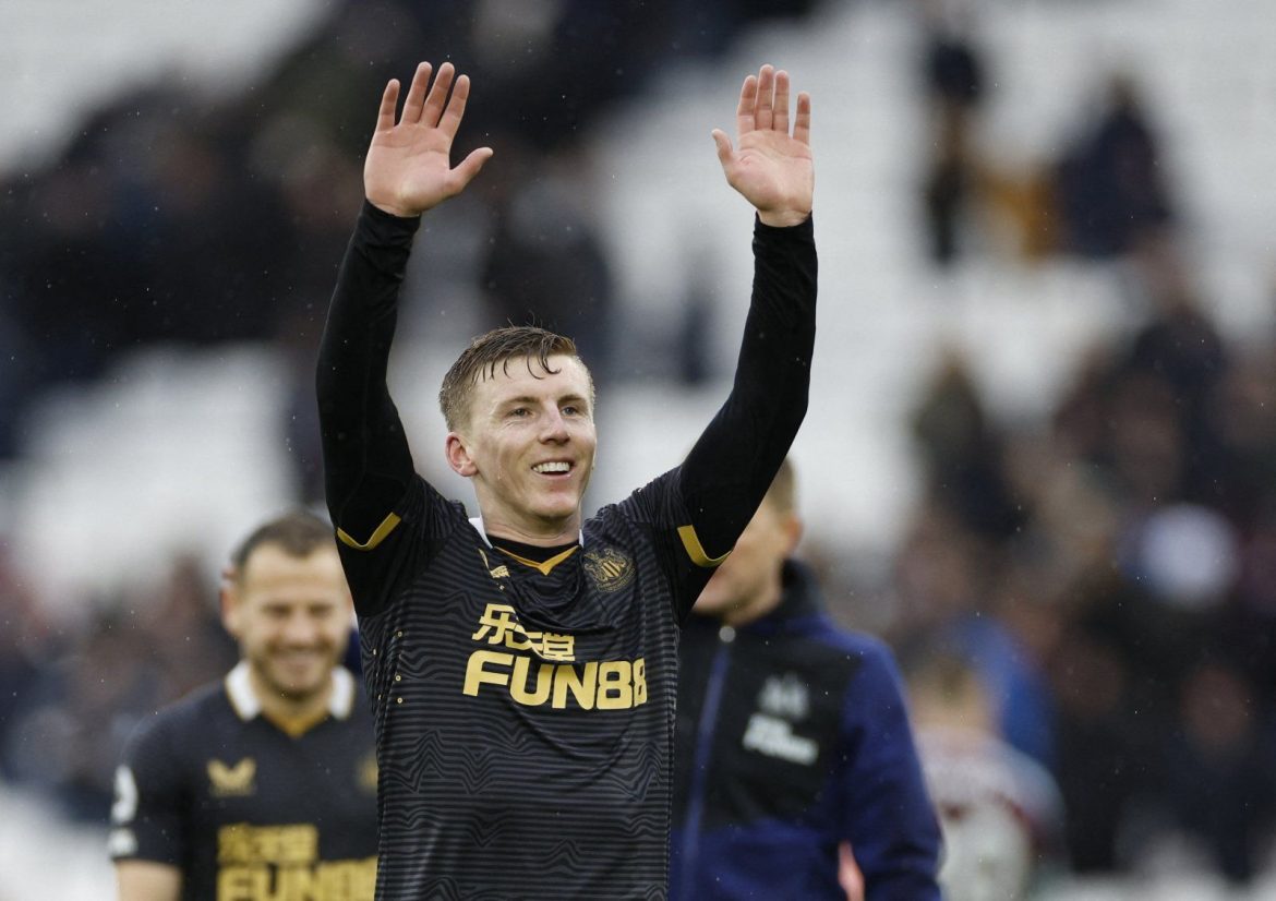 Newcastle eye Aston Villa left-back Targett